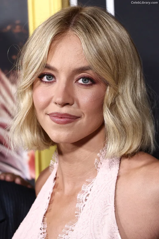 Sydney Sweeney photo 4 of 12007