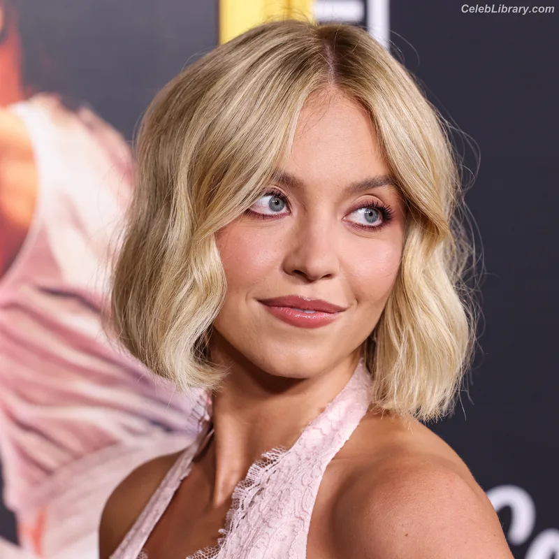 Sydney Sweeney photo 24 of 12007