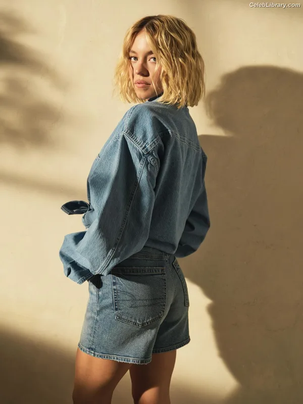 Sydney Sweeney photo 24 of 12007