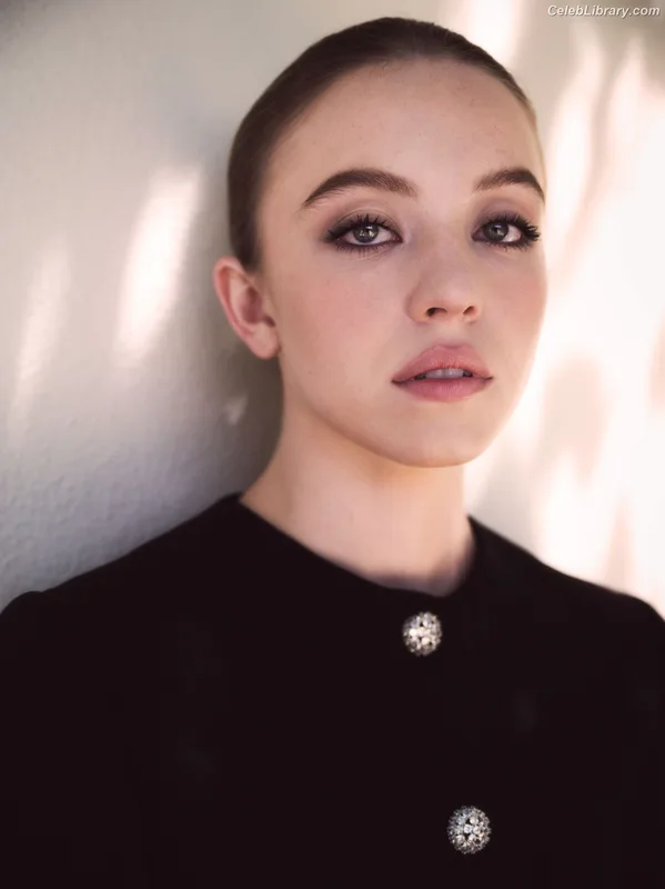 Sydney Sweeney photo 6 of 12007