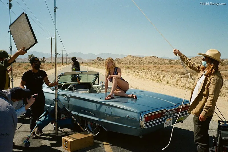 Sydney Sweeney photo 5 of 12007