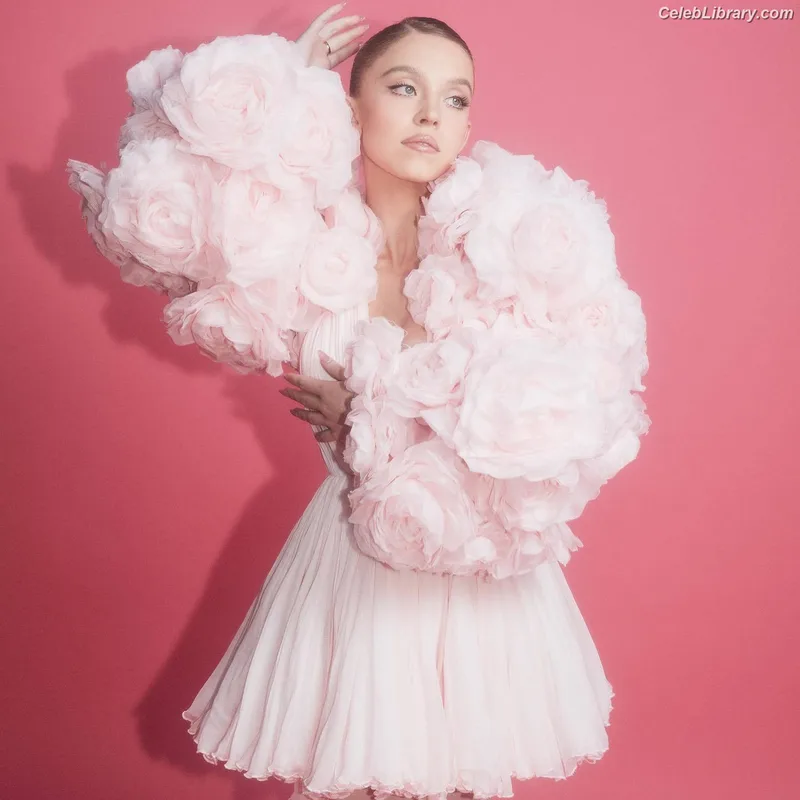 Sydney Sweeney photo 4 of 12007