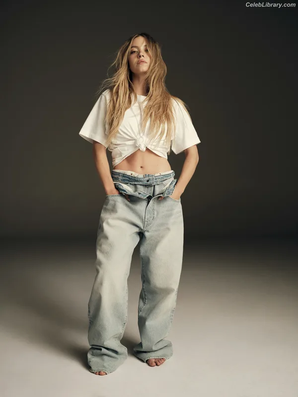 Sydney Sweeney photo 2 of 12007