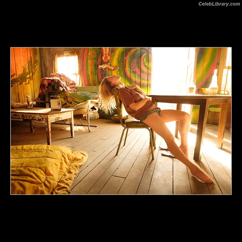 Sydney Sweeney photo 18 of 12007