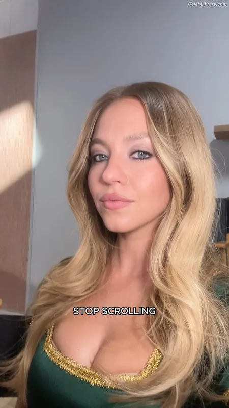 Sydney Sweeney photo 17 of 12007