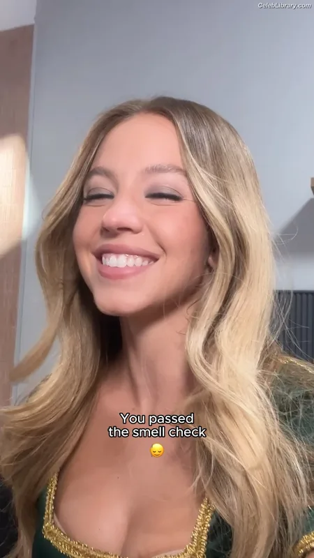 Sydney Sweeney photo 20 of 12007