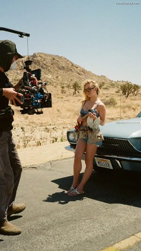 Sydney Sweeney photo 19 of 12007