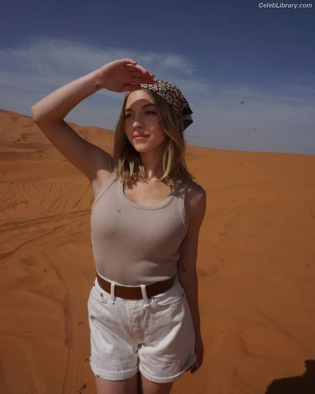 Sydney Sweeney photo 1 of 12007