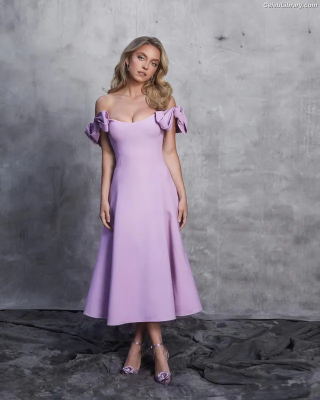 Sydney Sweeney photo 15 of 12007