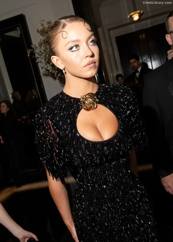 Sydney Sweeney photo 23 of 12007