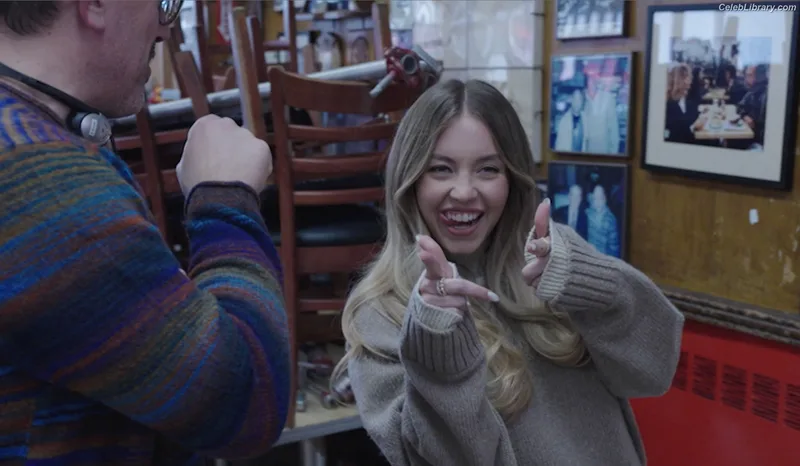 Sydney Sweeney photo 19 of 12007