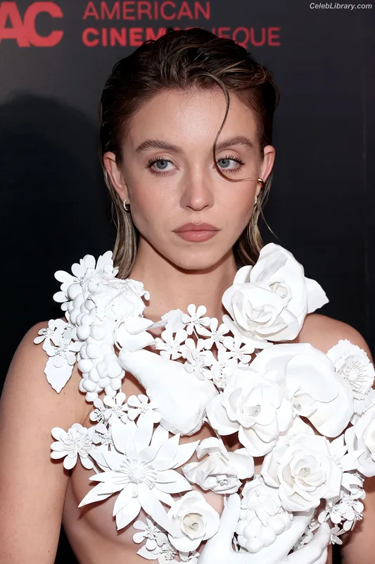Sydney Sweeney photo 20 of 12007