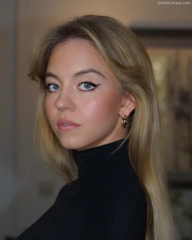 Sydney Sweeney photo 8 of 12007