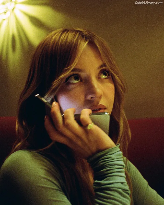 Sydney Sweeney photo 15 of 12007