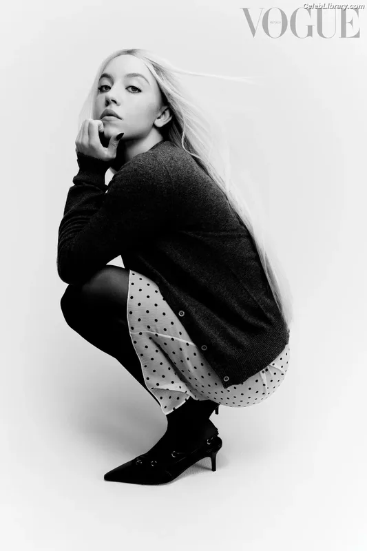 Sydney Sweeney photo 5 of 12007