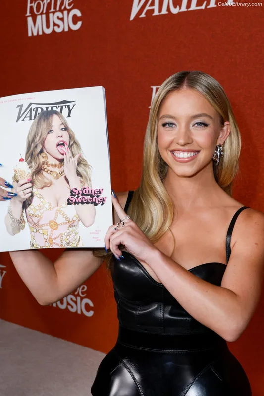 Sydney Sweeney photo 9 of 12007