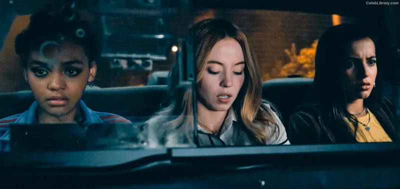 Sydney Sweeney photo 14 of 12007