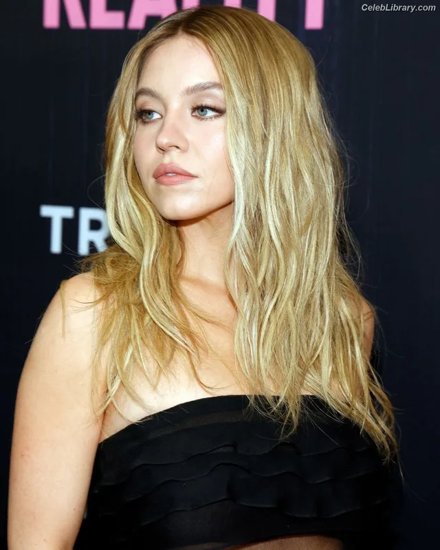 Sydney Sweeney photo 18 of 12007