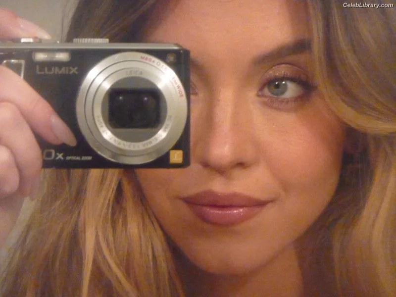 Sydney Sweeney photo 20 of 12007