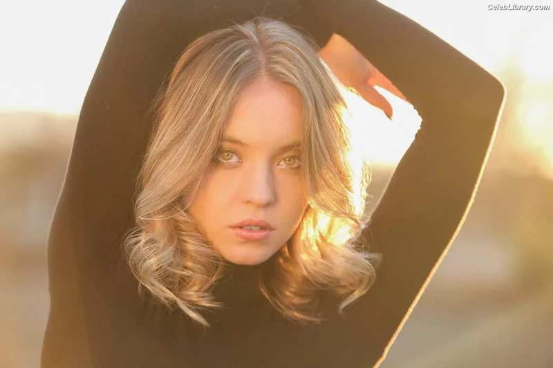 Sydney Sweeney photo 1 of 12007