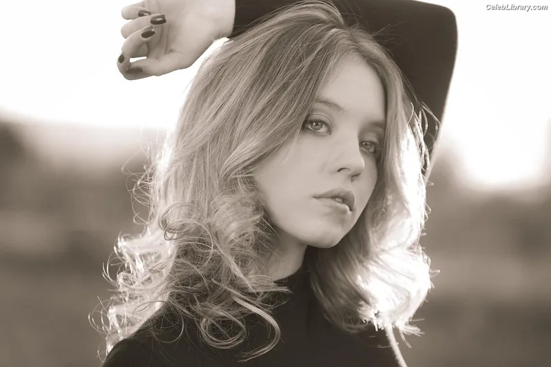 Sydney Sweeney photo 4 of 12007