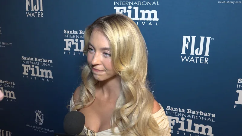 Sydney Sweeney photo 1 of 12007