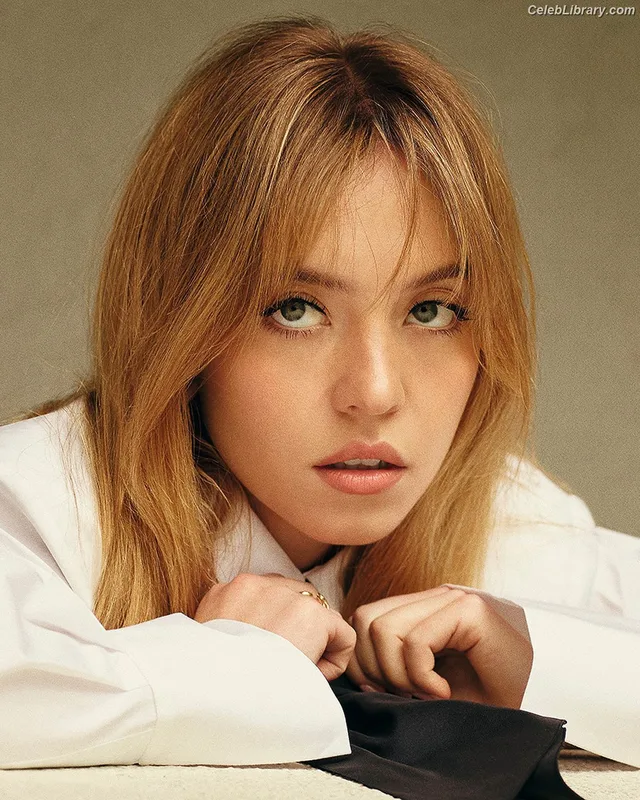 Sydney Sweeney photo 1 of 12007
