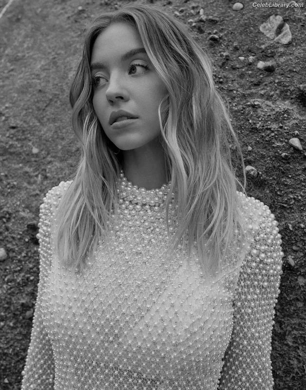 Sydney Sweeney photo 17 of 12007