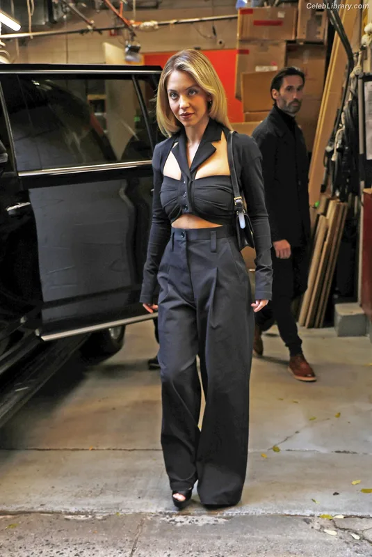 Sydney Sweeney photo 24 of 12007