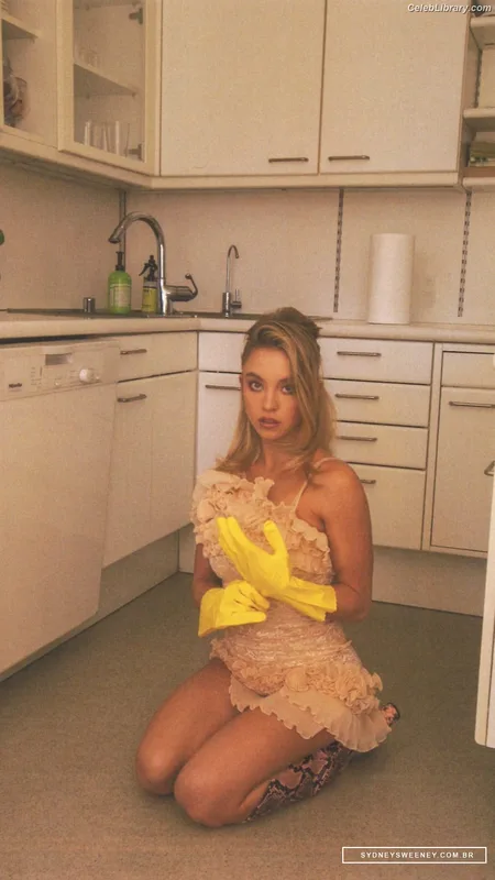 Sydney Sweeney photo 1 of 12007