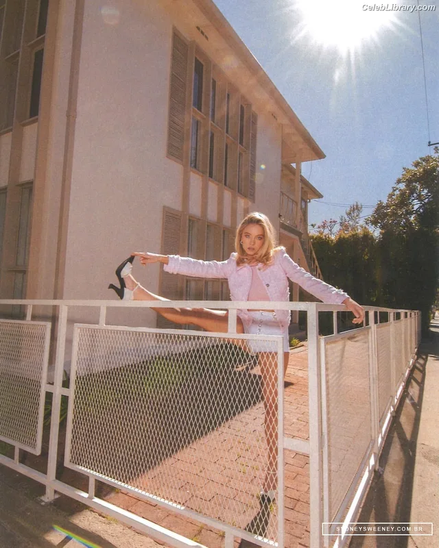 Sydney Sweeney photo 20 of 12007