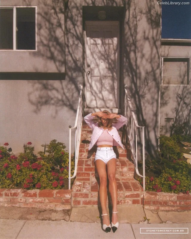Sydney Sweeney photo 1 of 12007
