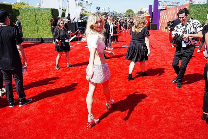 Sydney Sweeney photo 9 of 12007