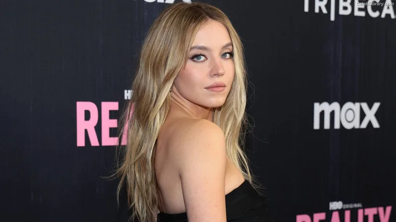 Sydney Sweeney photo 13 of 12007