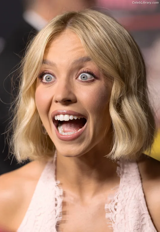 Sydney Sweeney photo 4 of 12007