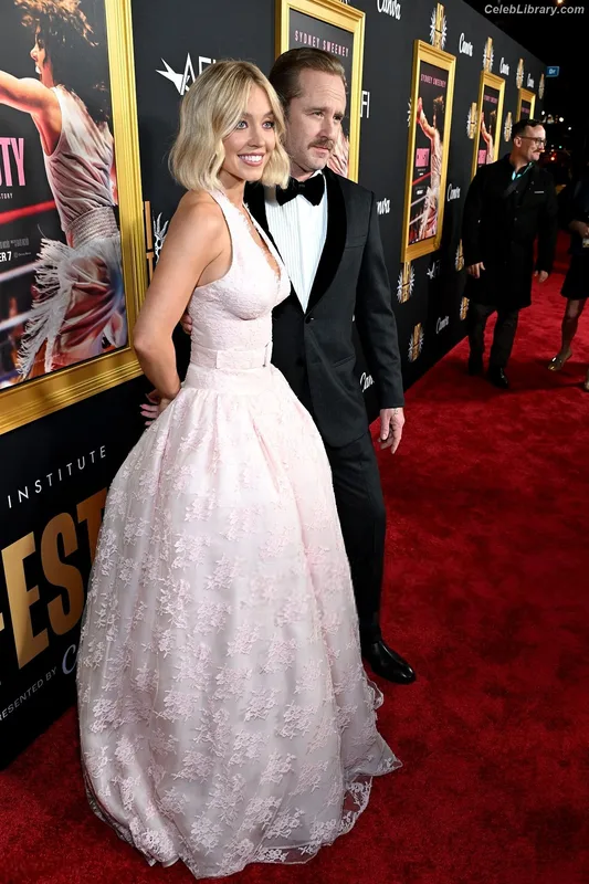 Sydney Sweeney photo 9 of 12007