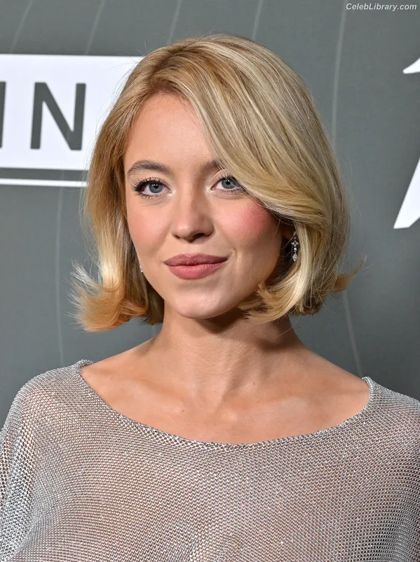 Sydney Sweeney photo 15 of 12007
