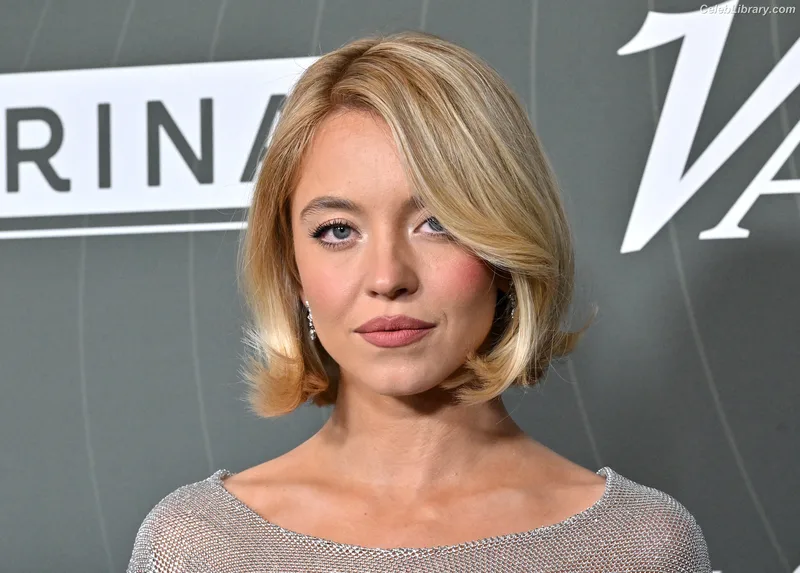 Sydney Sweeney photo 4 of 12007
