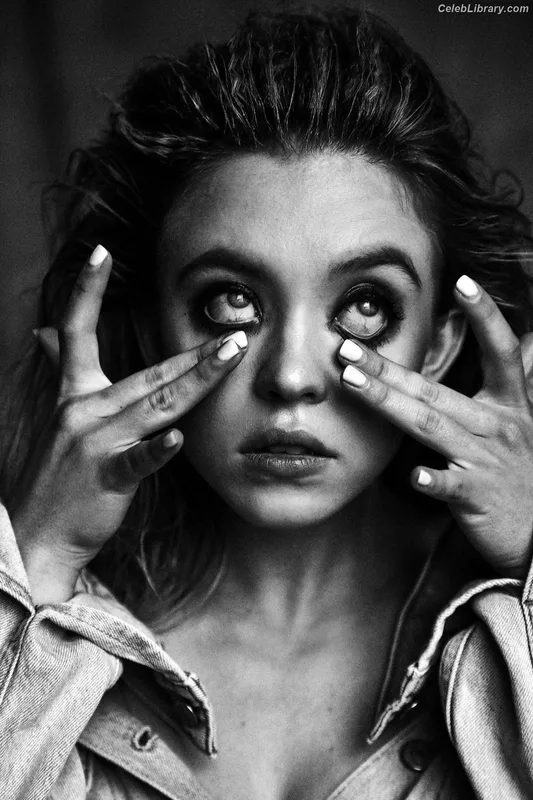 Sydney Sweeney photo 3 of 12007