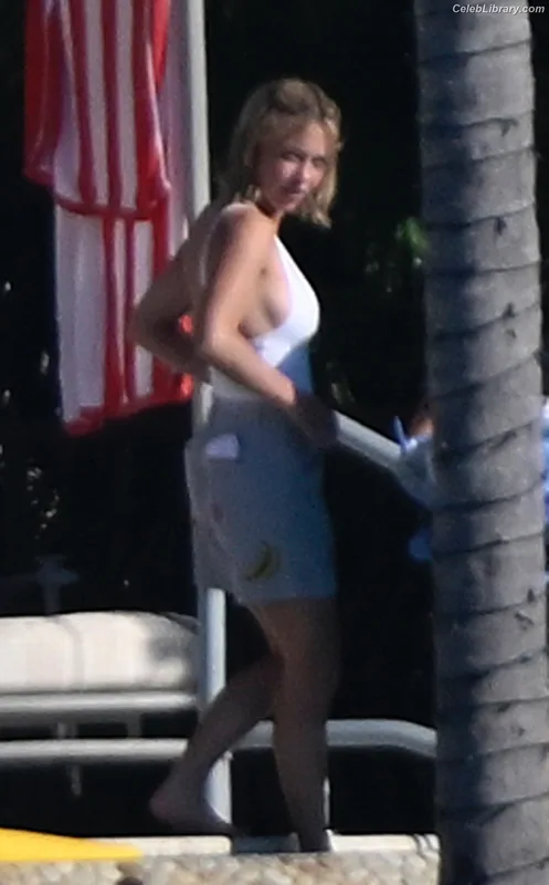 Sydney Sweeney photo 8 of 12007