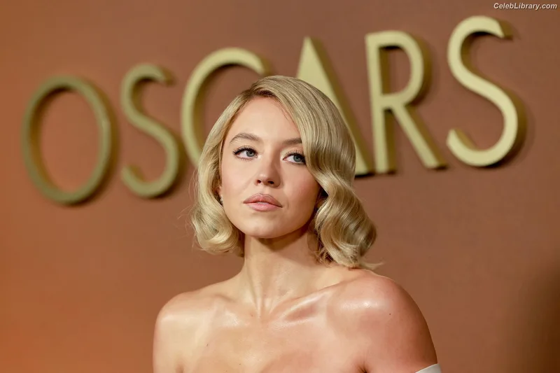 Sydney Sweeney photo 17 of 12007