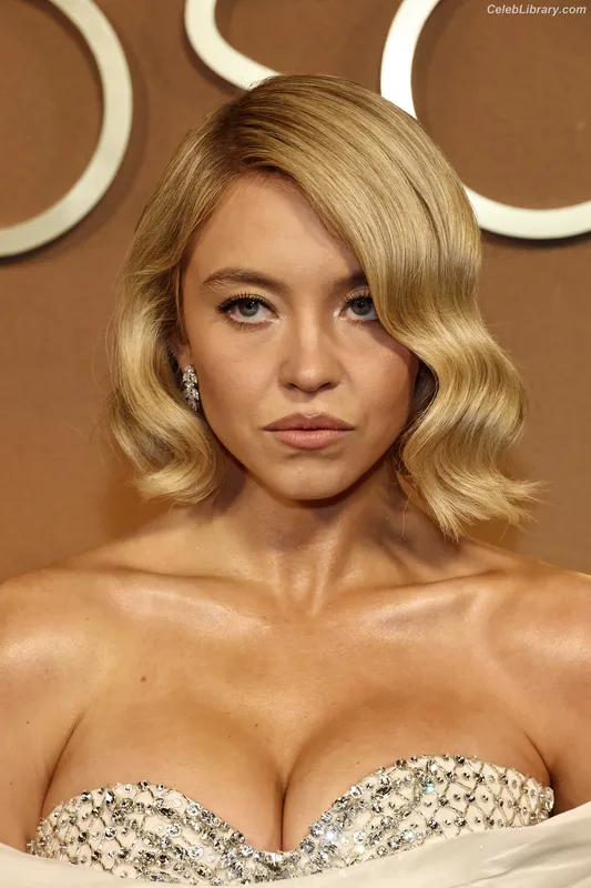 Sydney Sweeney photo 13 of 12007