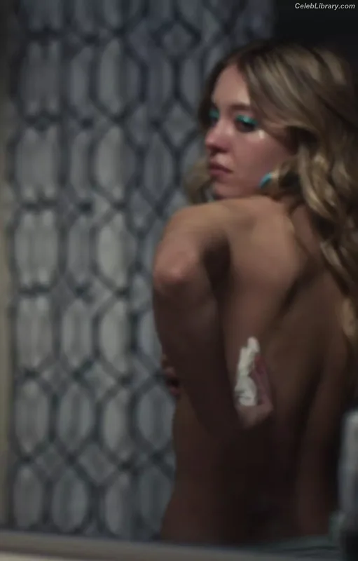 Sydney Sweeney photo 7 of 12007