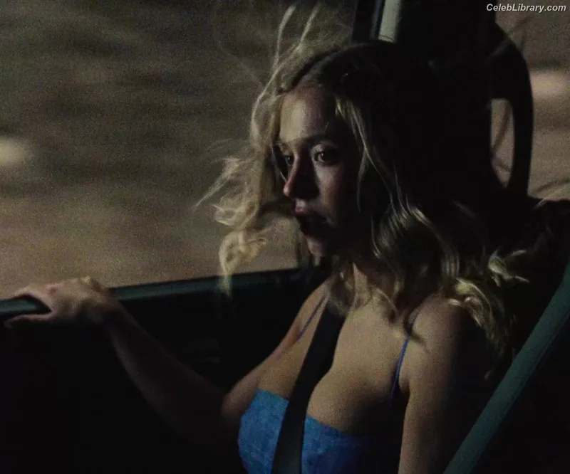 Sydney Sweeney photo 23 of 12007