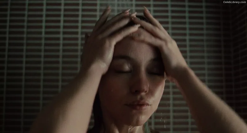 Sydney Sweeney photo 15 of 12007