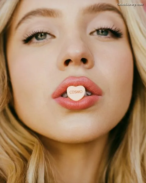Sydney Sweeney photo 12 of 12007