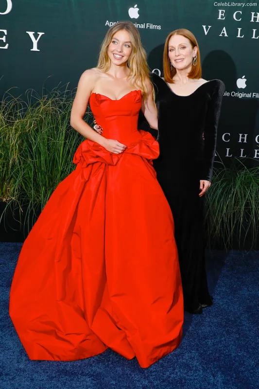 Sydney Sweeney photo 24 of 12007