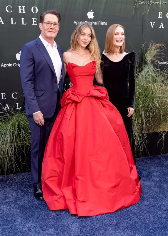 Sydney Sweeney photo 4 of 12007