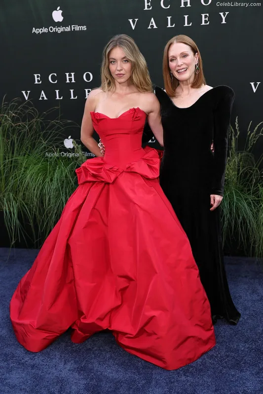 Sydney Sweeney photo 10 of 12007