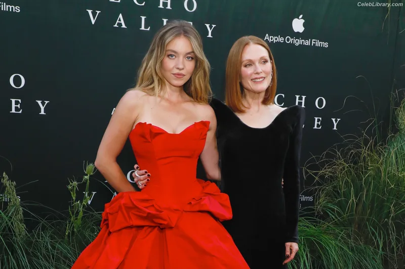 Sydney Sweeney photo 12 of 12007
